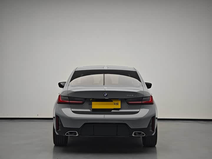 Photo 9 - BMW 3 Series