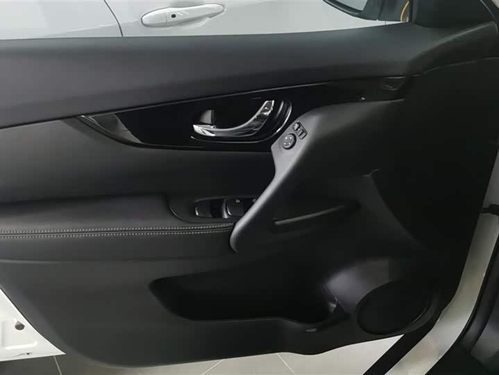 Фото 7 - Nissan X-Trail