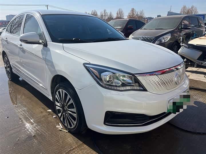 Фото 1 - Dongfeng Aeolus E70