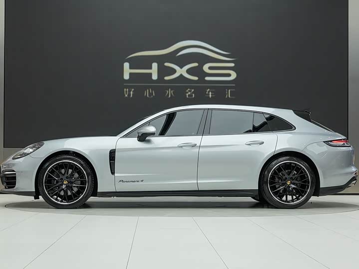 Фото 3 - Porsche Panamera