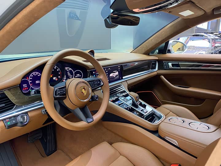 Фото 8 - Porsche Panamera