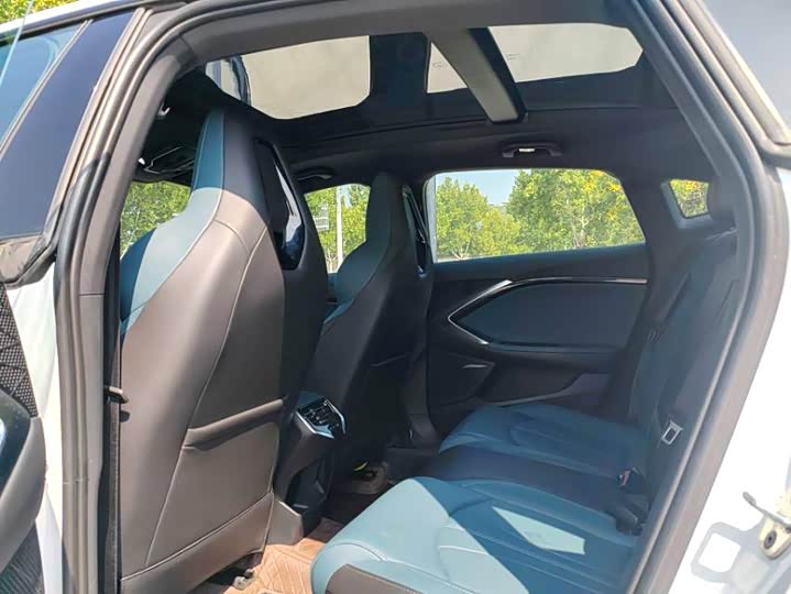 Фото 6 - MG Motor 7