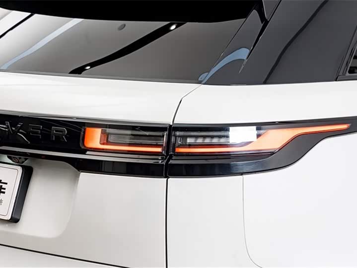 Фото 9 - Land Rover Range Rover Velar