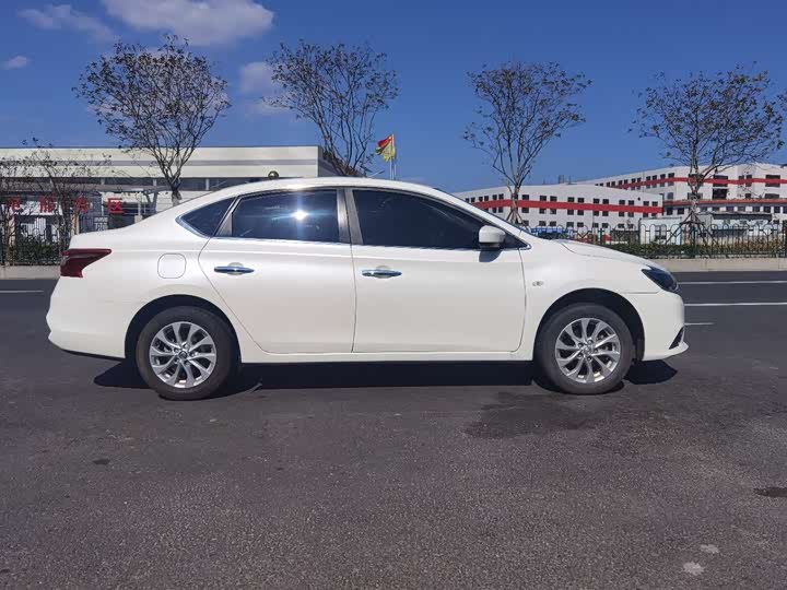 Фото 4 - Nissan Sylphy