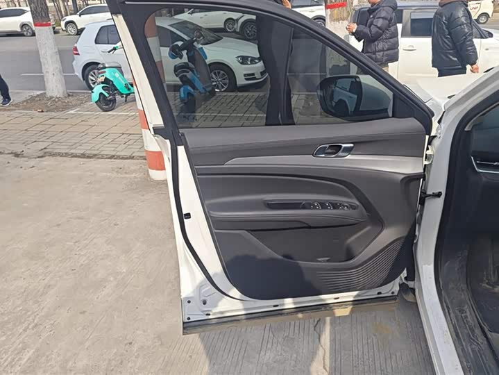 Фото 7 - Ford Equator Sport