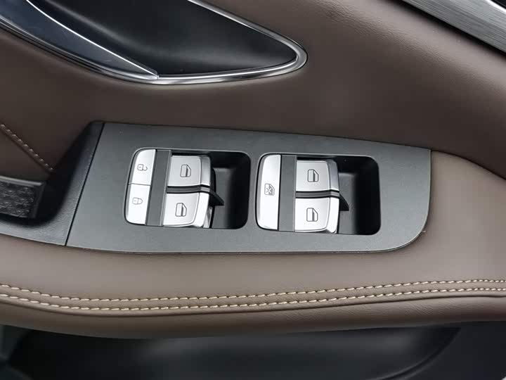 Фото 9 - Jetour X90