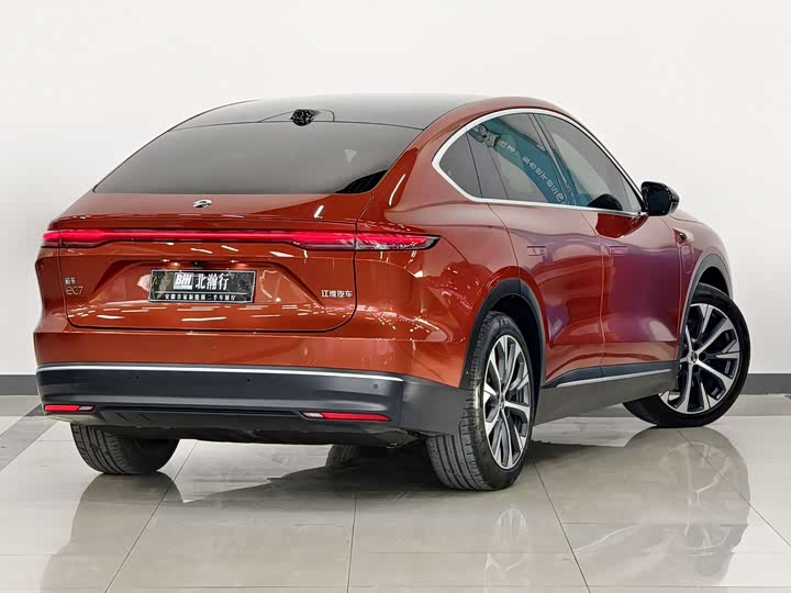 Фото 6 - Nio EC7