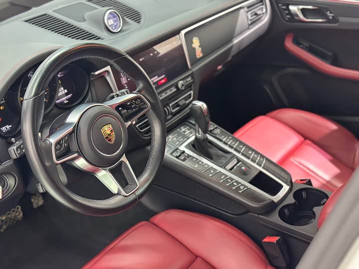 Фото 8 - Porsche Macan