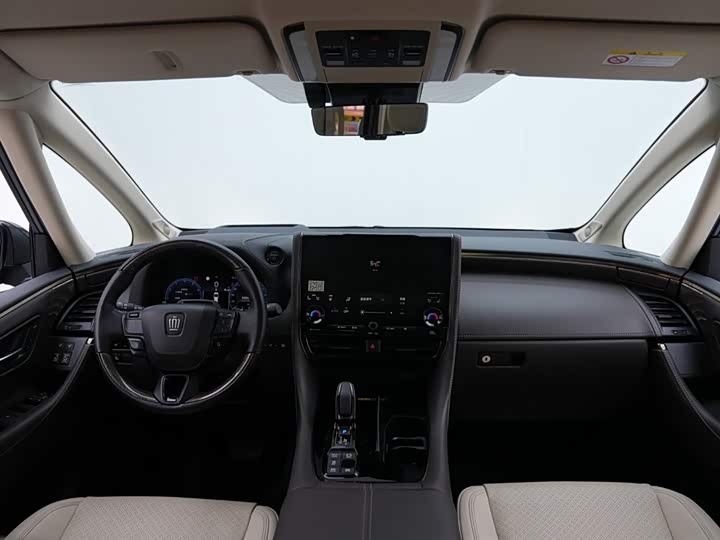 Фото 8 - Toyota Vellfire