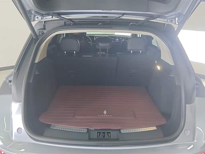 Фото 4 - Lincoln Corsair