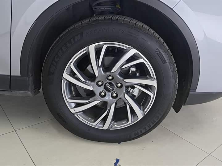 Фото 6 - Lincoln Corsair