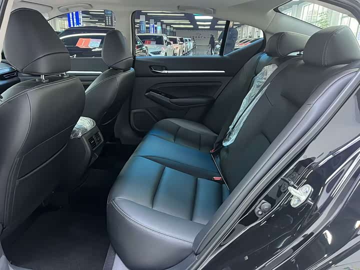 Фото 5 - Nissan Teana