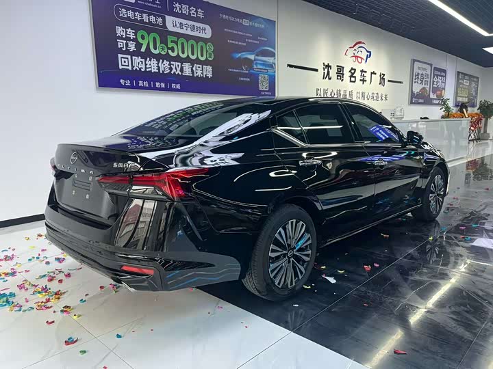 Фото 9 - Nissan Teana