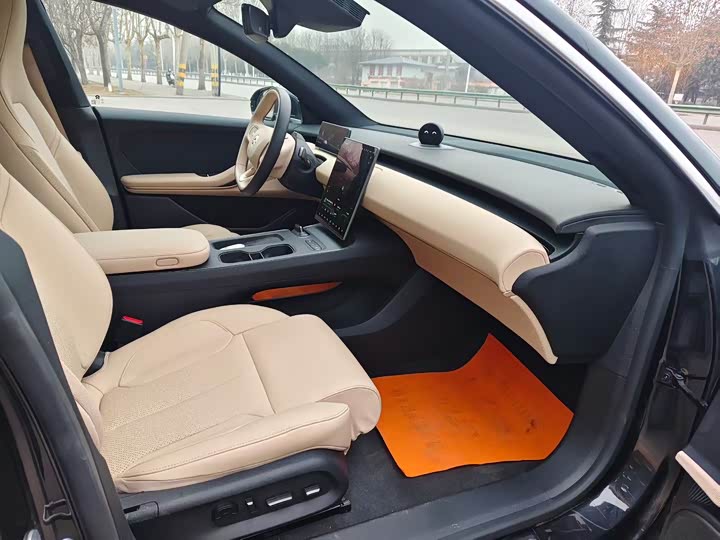 Фото 3 - Nio ET5T