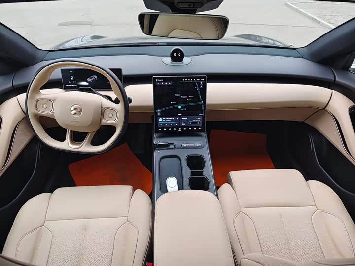 Фото 6 - Nio ET5T