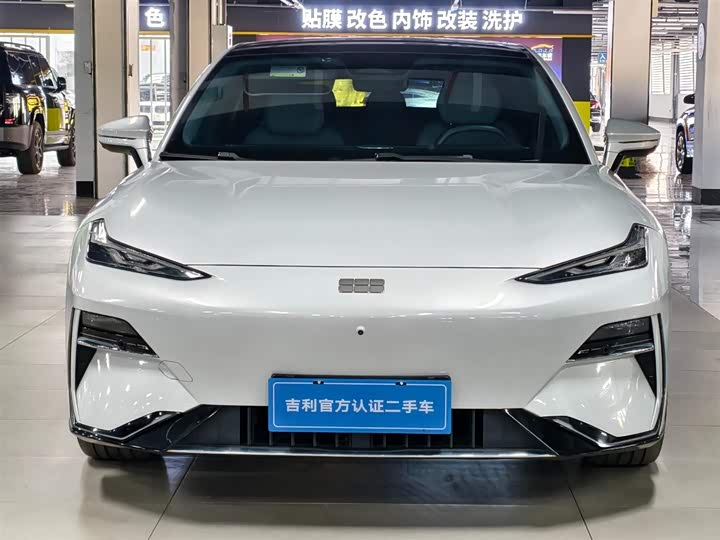 Фото 3 - Geely Galaxy E8