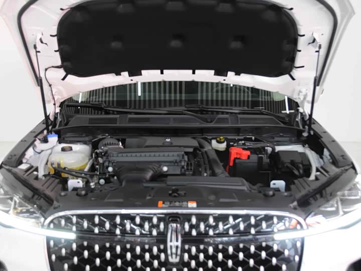 Фото 6 - Lincoln Corsair