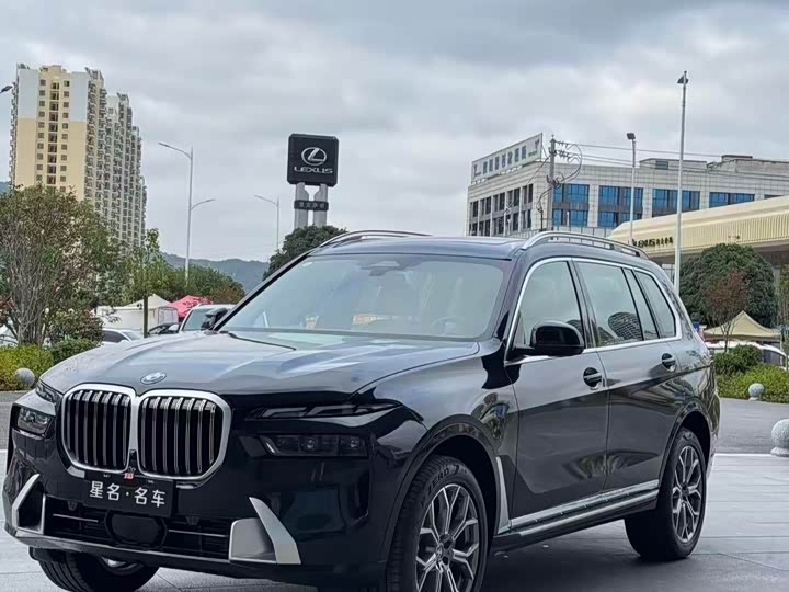 Фото 9 - BMW X7