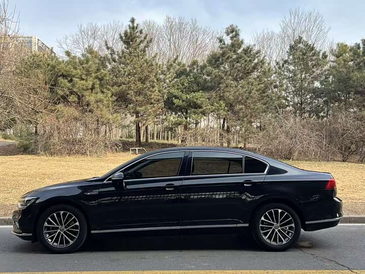 Фото 3 - Volkswagen Magotan