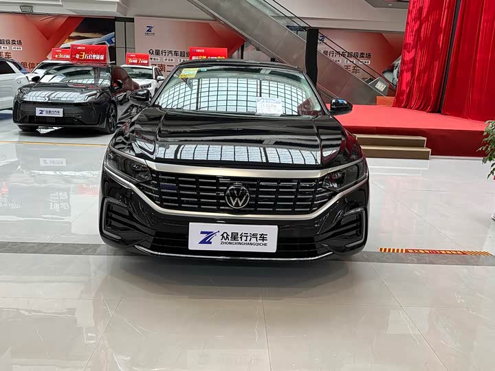 Фото 2 - Volkswagen Passat Hybrid