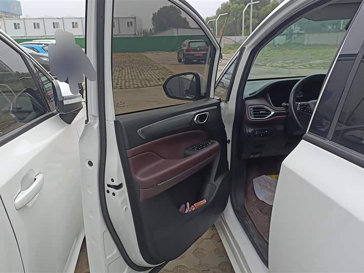 Фото 7 - GAC Trumpchi M6