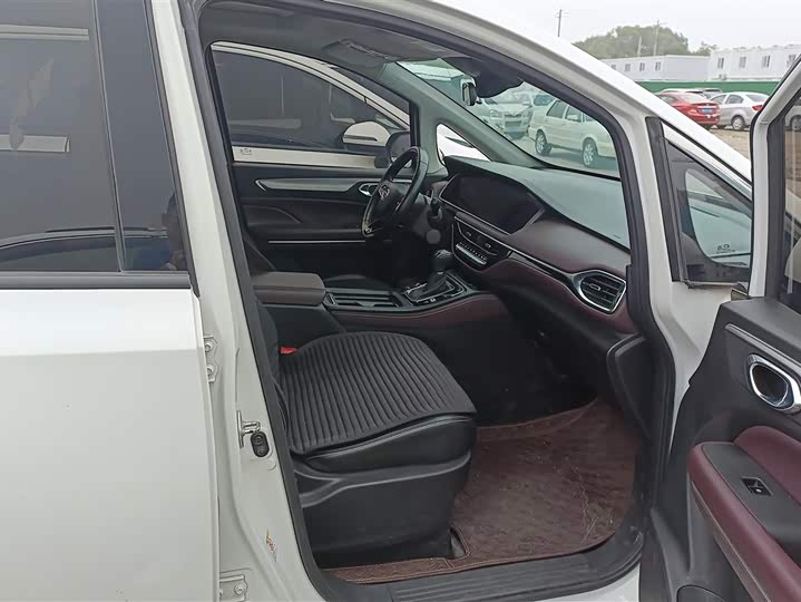 Фото 8 - GAC Trumpchi M6