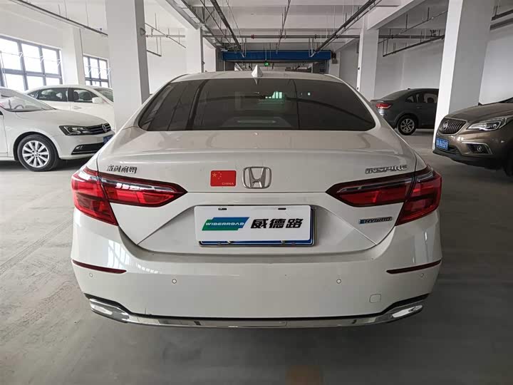 Фото 5 - Honda Inspire