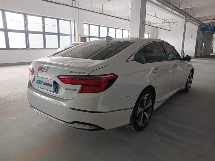 Фото 6 - Honda Inspire