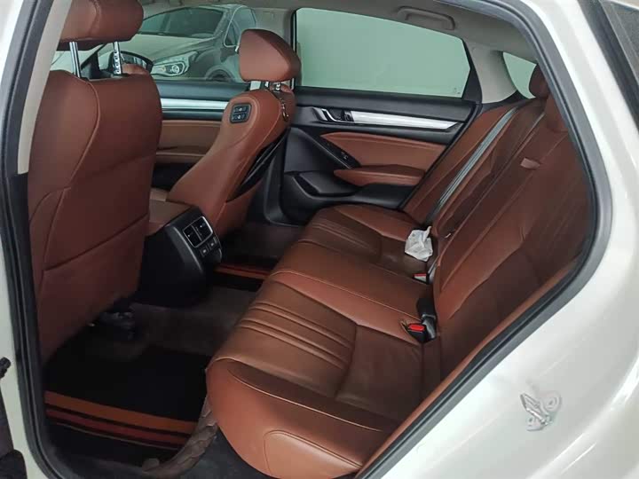 Фото 9 - Honda Inspire