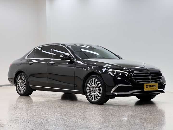 Photo 3 - Mercedes-Benz E-Class