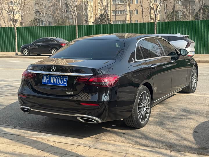 Photo 7 - Mercedes-Benz E-Class