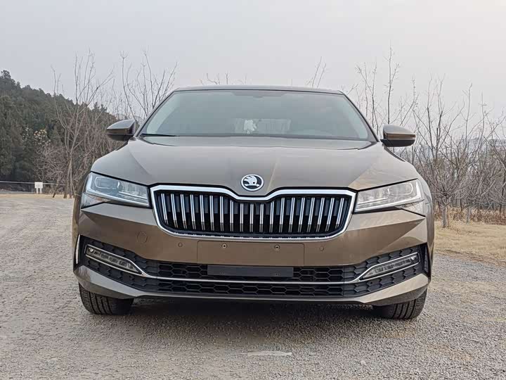 Фото 2 - Skoda Superb