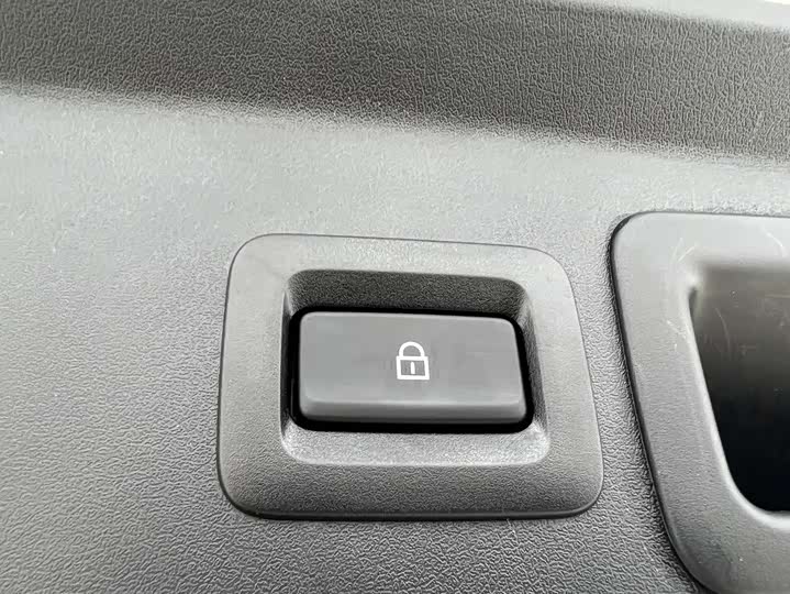 Фото 9 - Mazda CX-30