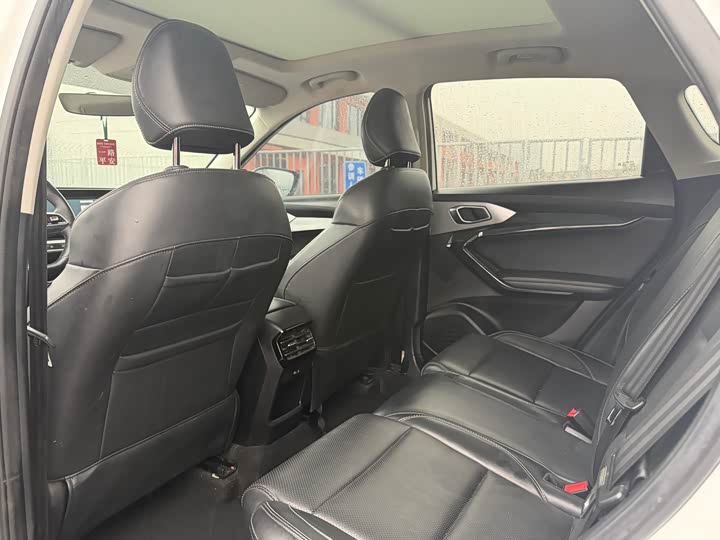 Фото 9 - MG Motor One