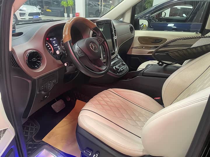 Фото 4 - Mercedes-Benz Vito