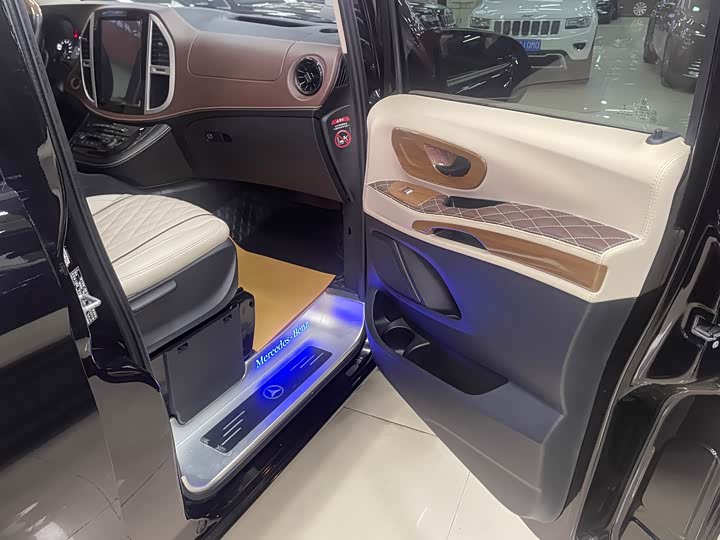 Фото 6 - Mercedes-Benz Vito