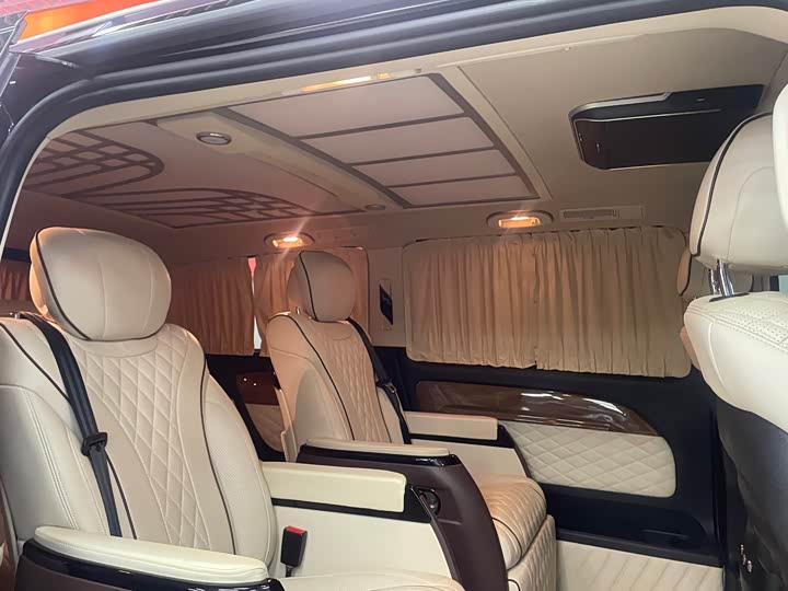 Фото 9 - Mercedes-Benz Vito