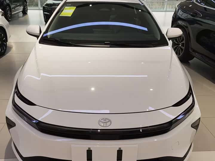 Фото 1 - Toyota Corolla