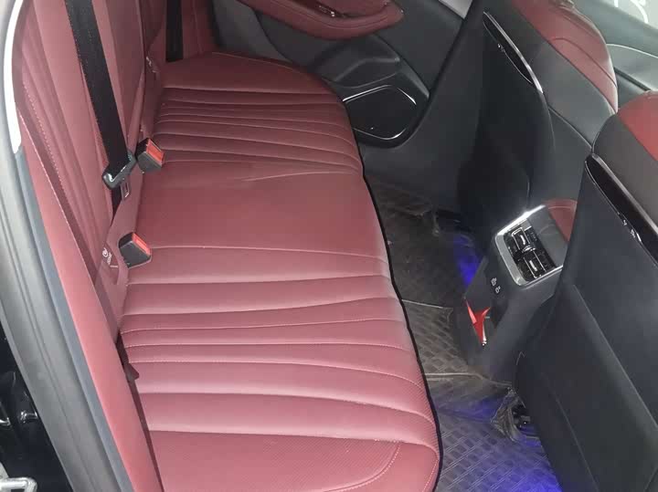 Фото 9 - Hongqi H5