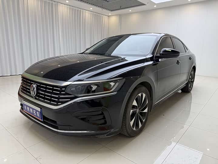 Фото 1 - Volkswagen Passat