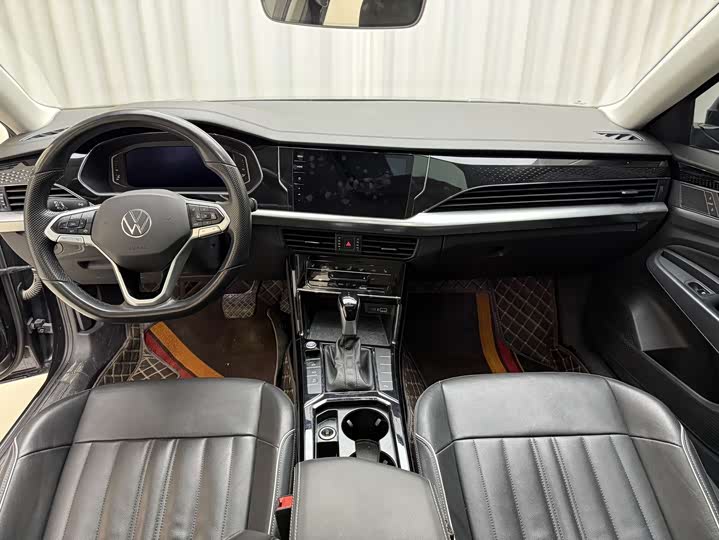 Фото 7 - Volkswagen Passat