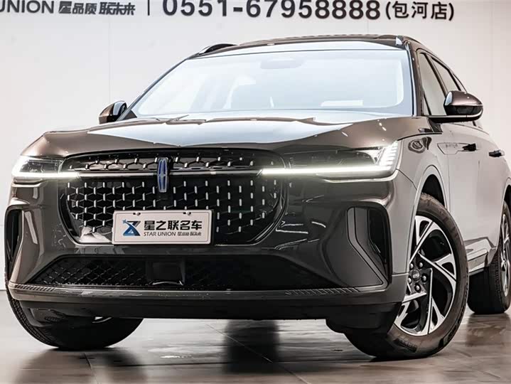 Фото 3 - Lincoln Nautilus