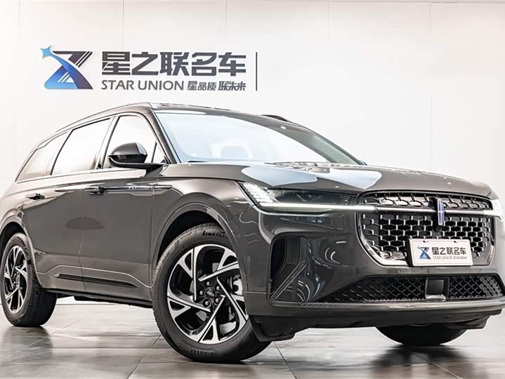 Фото 5 - Lincoln Nautilus