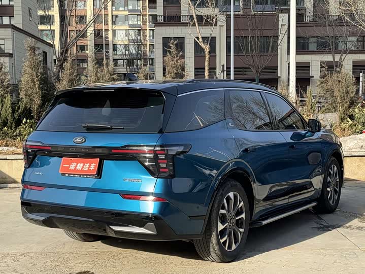 Фото 4 - Ford Edge