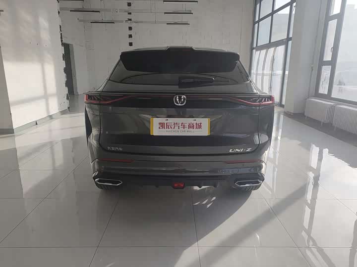 Фото 6 - Changan UNI-Z Hybrid