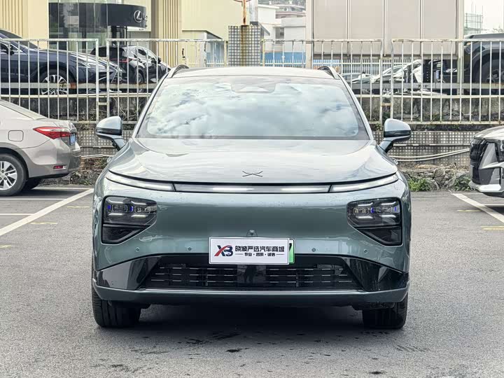 Фото 2 - XPeng G9