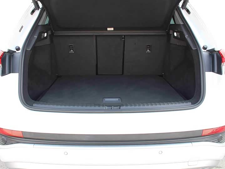 Фото 6 - Audi Q4 e-tron