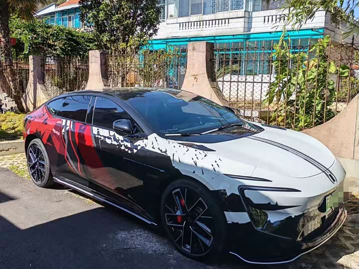 Фото 2 - Avatr 12