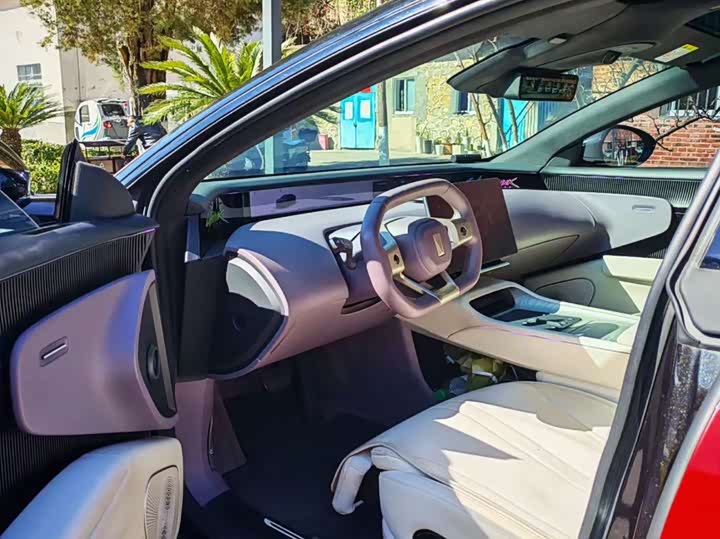 Фото 4 - Avatr 12