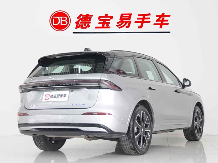 Фото 4 - Lincoln Nautilus